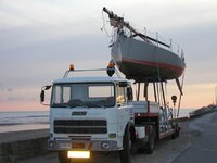 Booten transport von und zur werft